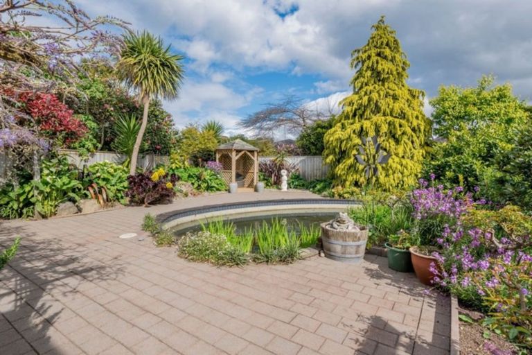 Photo of property in 4a Rewarewa Crescent, Waikanae, 5036