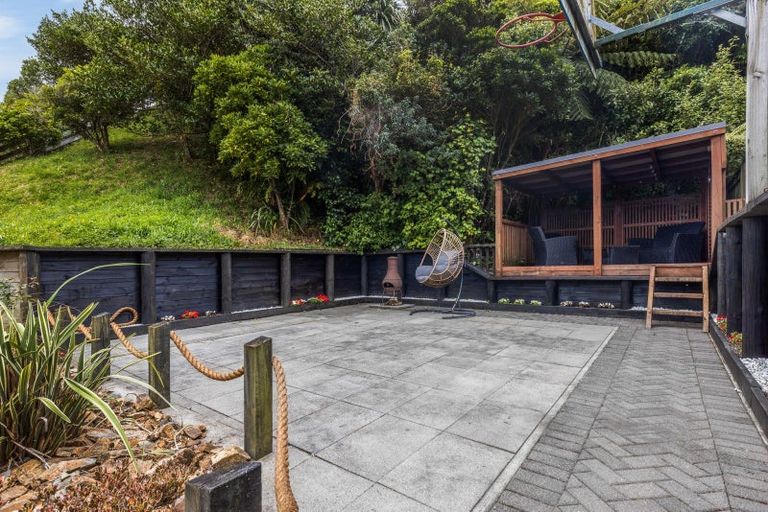 Photo of property in 25 Kilkelly Close, Tawa, Wellington, 5028