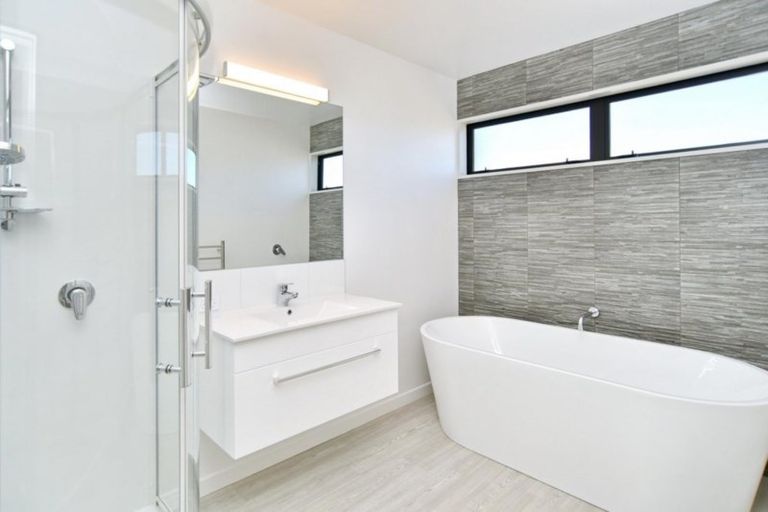 Photo of property in 123 Rannoch Drive, Broomfield, Christchurch, 8042