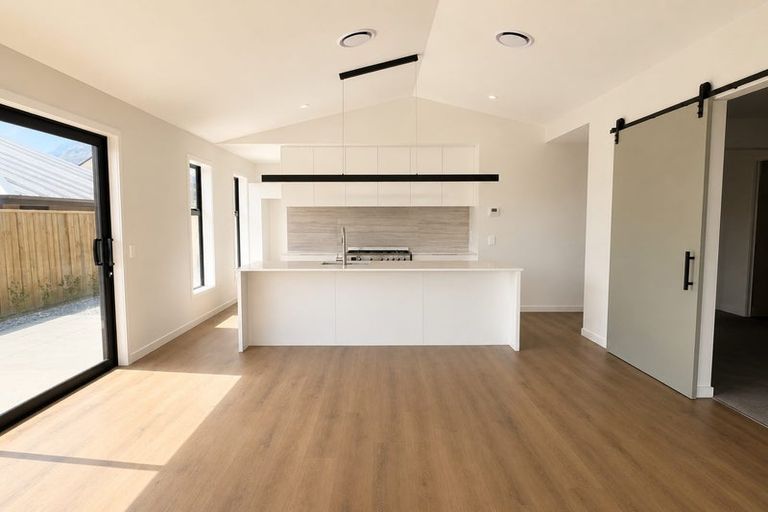 Photo of property in 117 Spur Ridge Rise, Jacks Point, 9371
