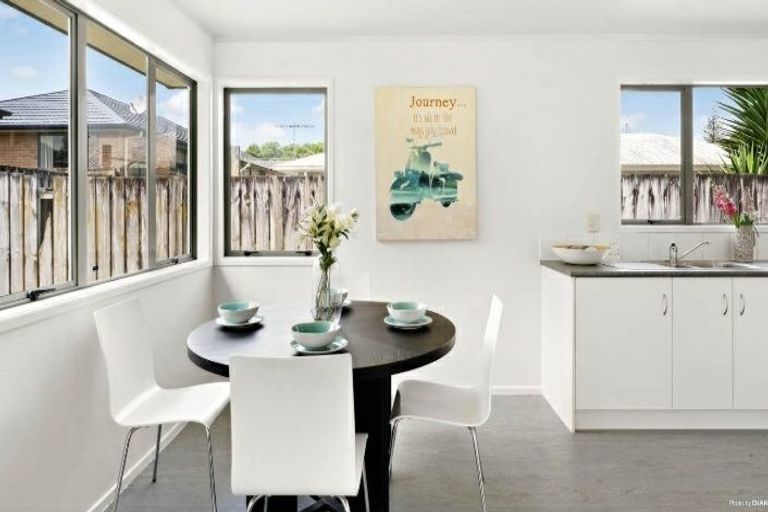 Photo of property in 12 Josie Lane, Manurewa, Auckland, 2102