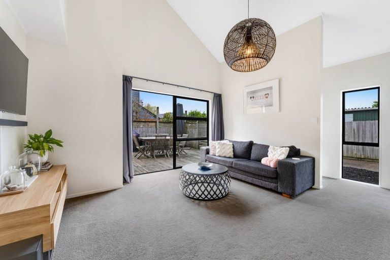 Photo of property in 4/72 Moore Street, Howick, Auckland, 2014