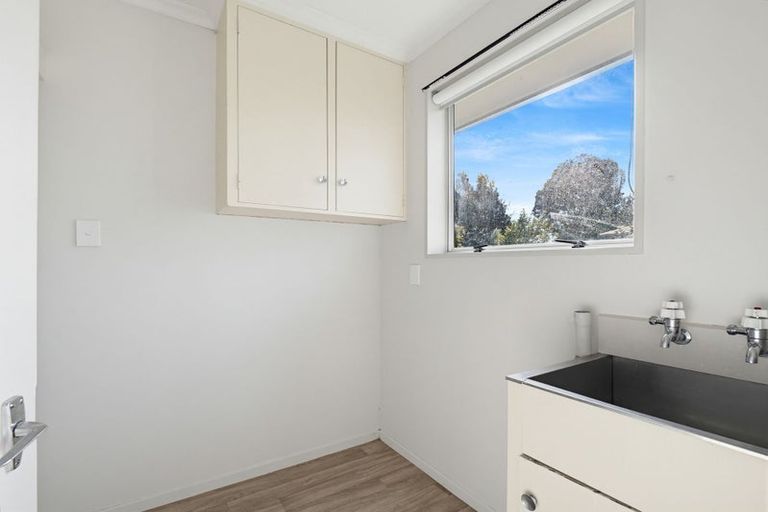 Photo of property in 37 Kimberley Grove, Westbrook, Palmerston North, 4412