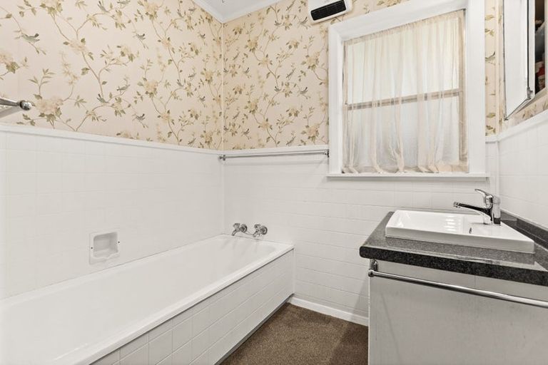 Photo of property in 43 James Foley Avenue, Pirimai, Napier, 4112