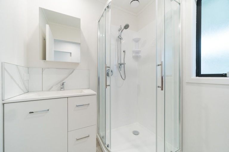 Photo of property in 2 Peter Hall Drive, Kelvin Grove, Palmerston North, 4414