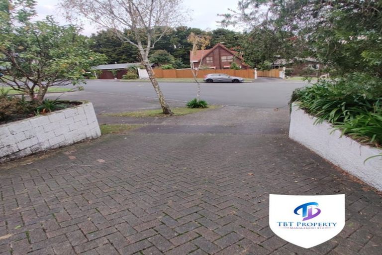 Photo of property in 21 Hakea Place, Totara Heights, Auckland, 2105