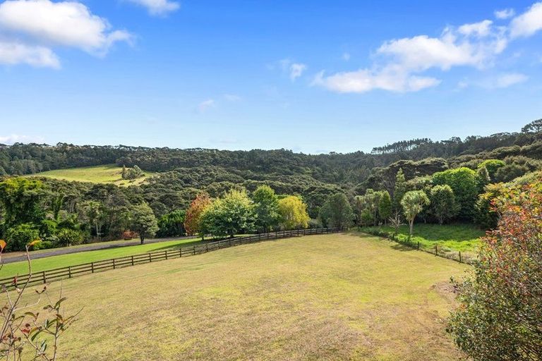 Photo of property in 1355 Old North Road, Helensville, 0875