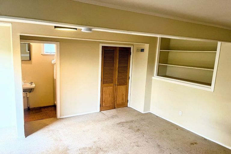 Photo of property in 2 Springfield Terrace, Kelburn, Wellington, 6012