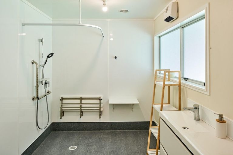 Photo of property in 2/22 Shackleton Grove, Stokes Valley, Lower Hutt, 5019
