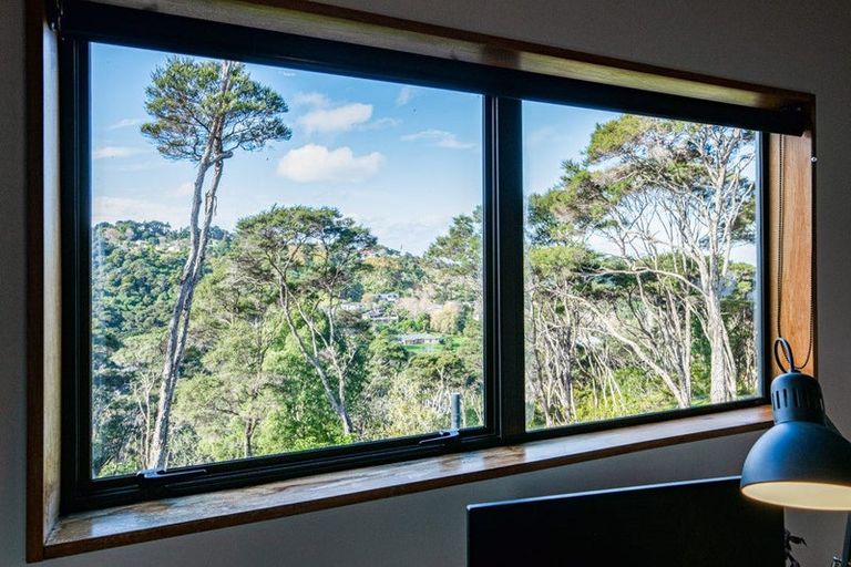 Photo of property in 172 Huia Road, Titirangi, Auckland, 0604