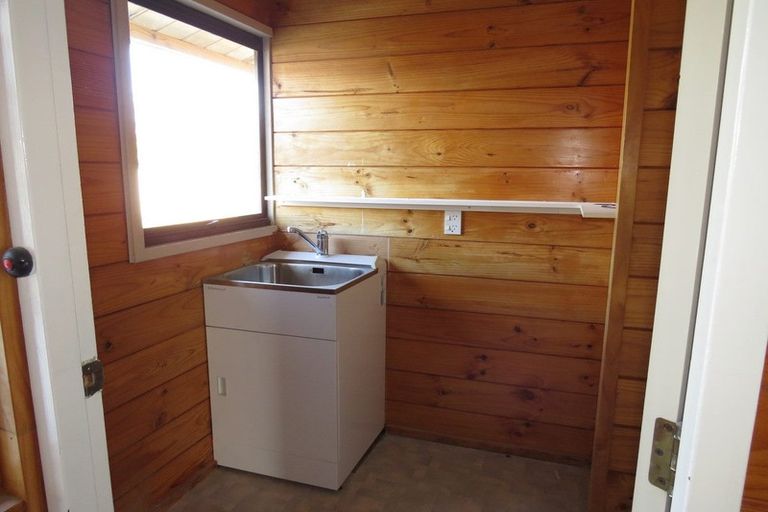 Photo of property in 114 Marina View Drive, West Harbour, Auckland, 0618