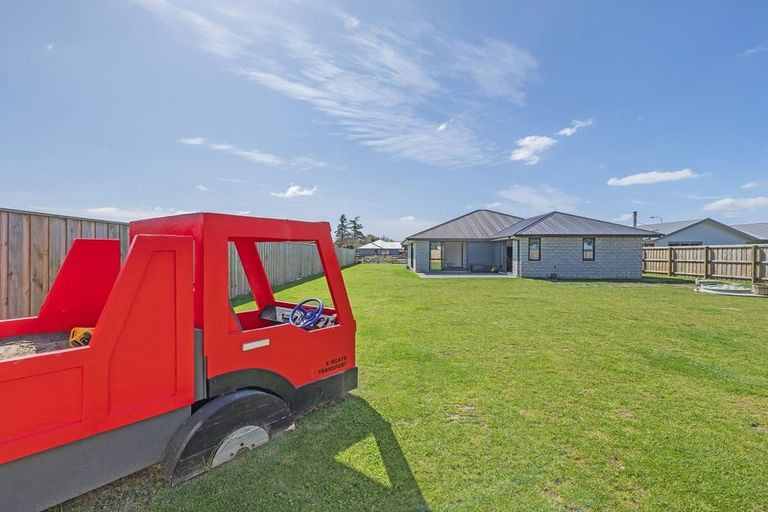 Photo of property in 9 Huntaway Lane, Dunsandel, 7682
