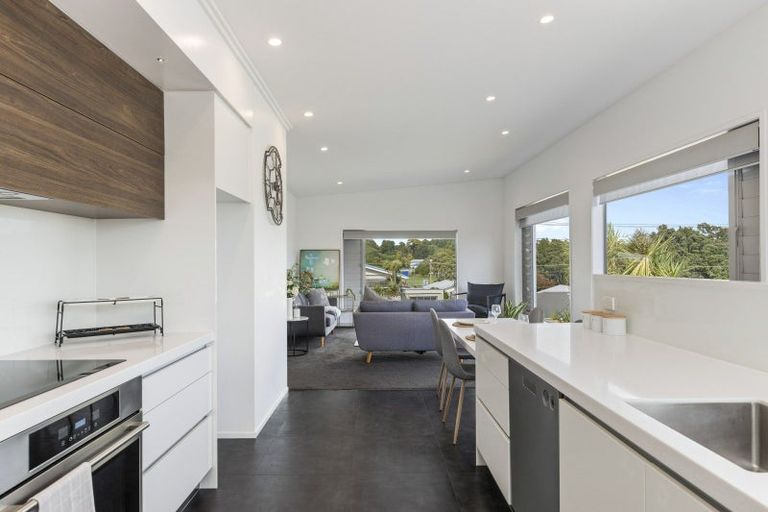 Photo of property in 26 Birdwood Avenue, Moturoa, New Plymouth, 4310