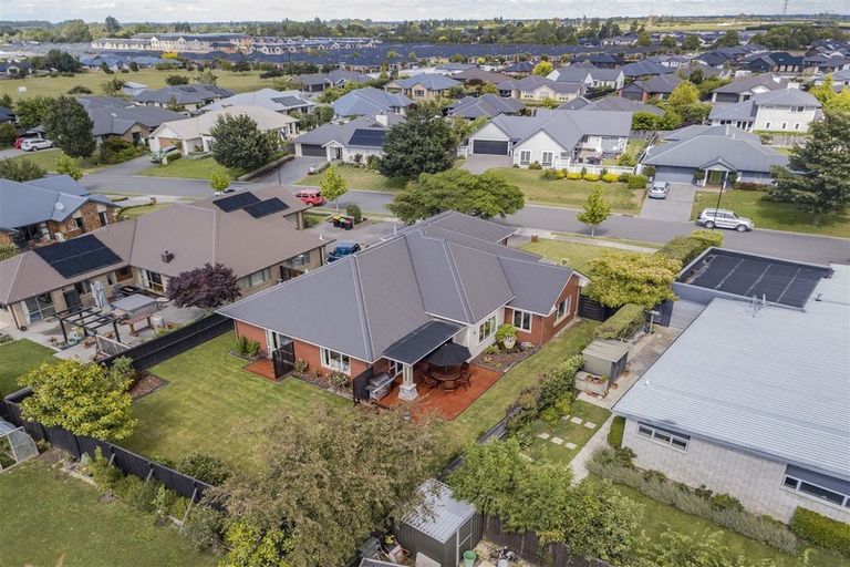 Photo of property in 48 Oakwood Drive, Rangiora, 7400