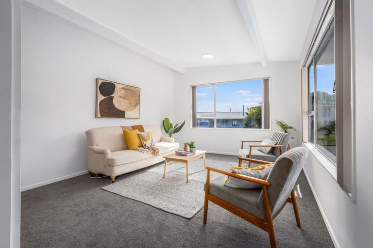Photo of property in 10 Findhorn Place, Papakowhai, Porirua, 5024