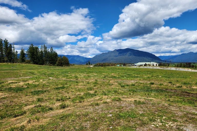 Photo of property in 203 Lake Brunner Road, Moana, 7875