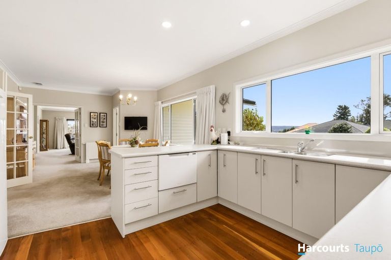Photo of property in 49 Shepherd Road, Waipahihi, Taupo, 3330