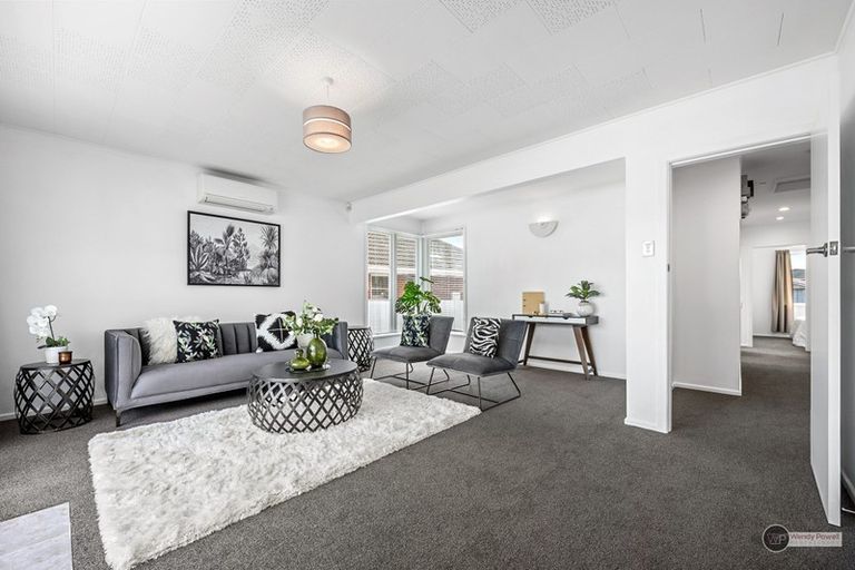 Photo of property in 40 Russell Road, Wainuiomata, Lower Hutt, 5014