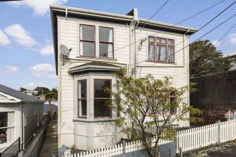 Photo of property in 33 Colombo Street, Newtown, Wellington, 6021