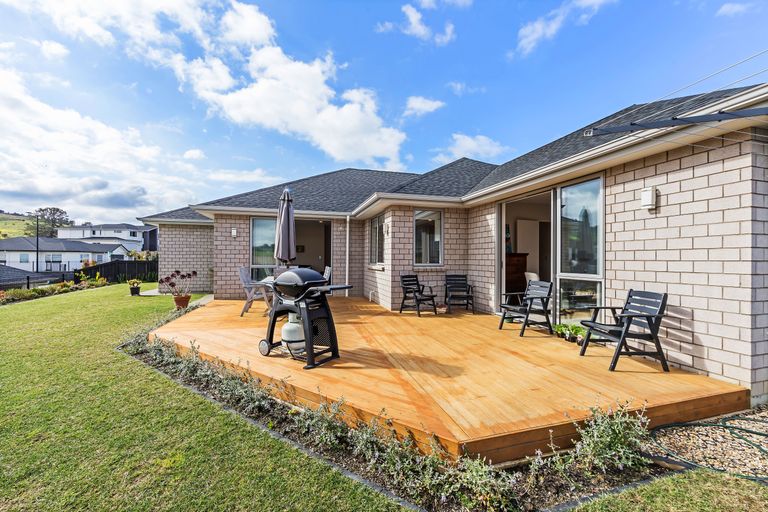 Photo of property in 23 Flavell Drive, Orewa, 0931