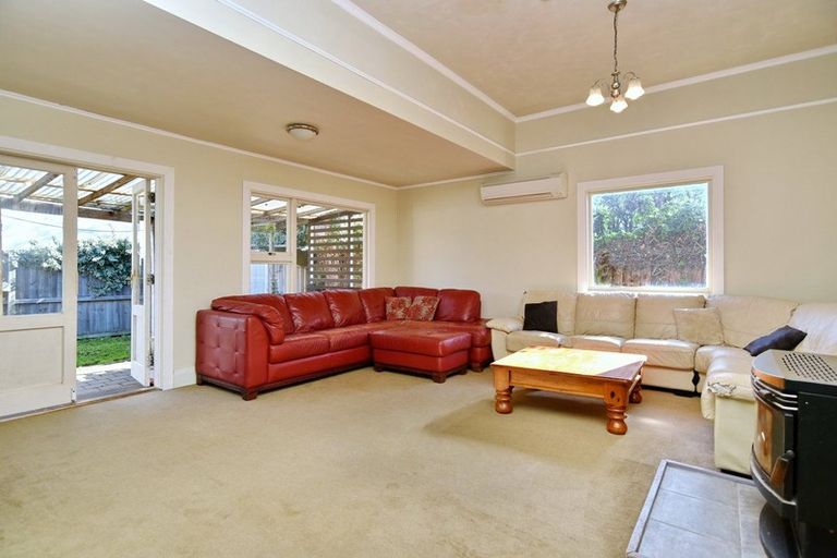 Photo of property in 137 Geraldine Street, Edgeware, Christchurch, 8013