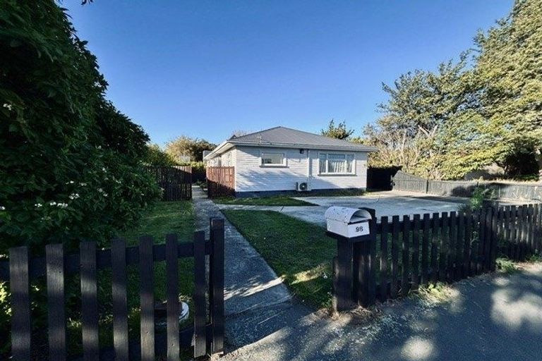 Photo of property in 1/98 Memorial Avenue, Ilam, Christchurch, 8053