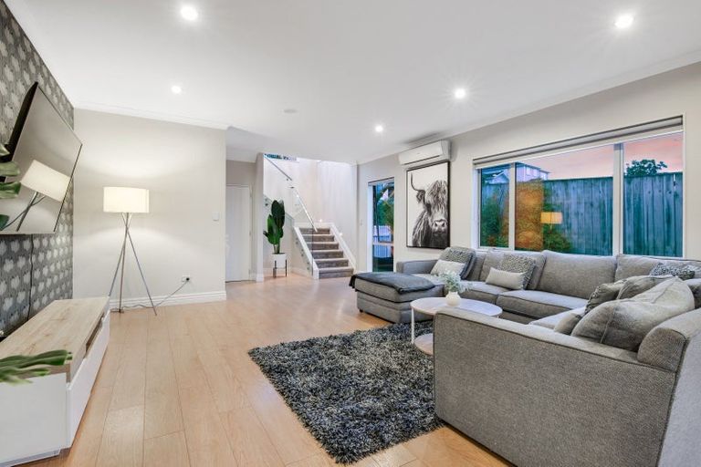 Photo of property in 9 Harvest Avenue, Orewa, 0931