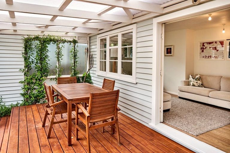 Photo of property in 39 Cluny Road, Plimmerton, Porirua, 5026