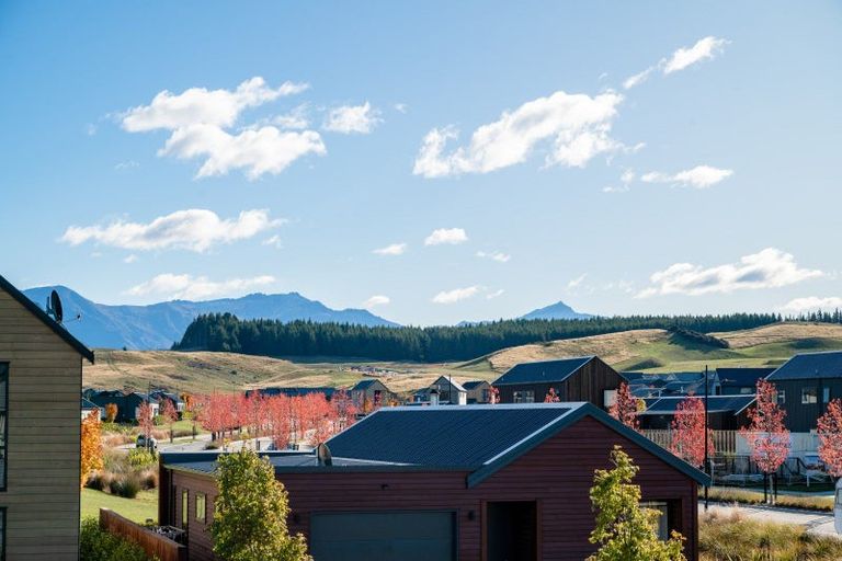 Photo of property in 7 Mount Nicholas Avenue, Wanaka, 9305