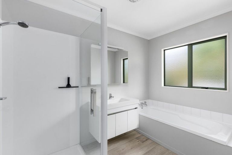 Photo of property in 42 Rangitake Drive, Spotswood, New Plymouth, 4310