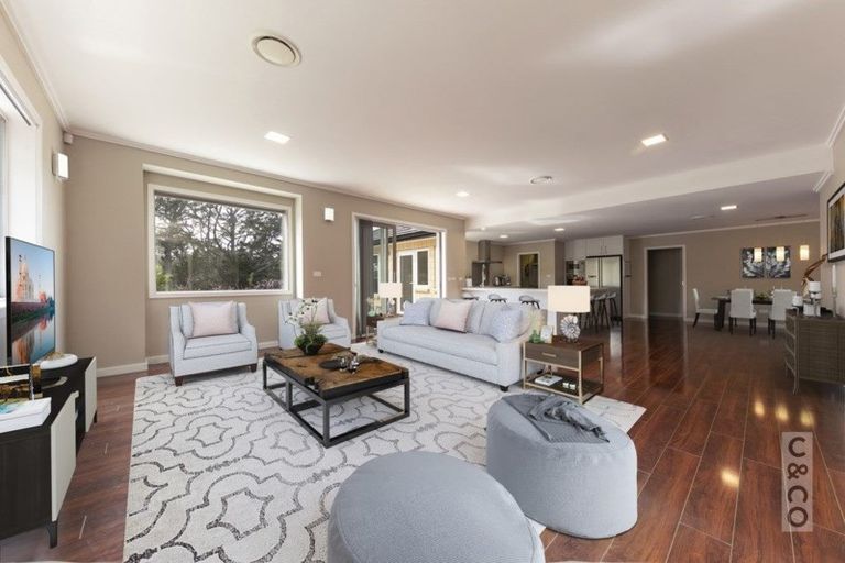 Photo of property in 31 Mudgeways Road, Massey, Auckland, 0614