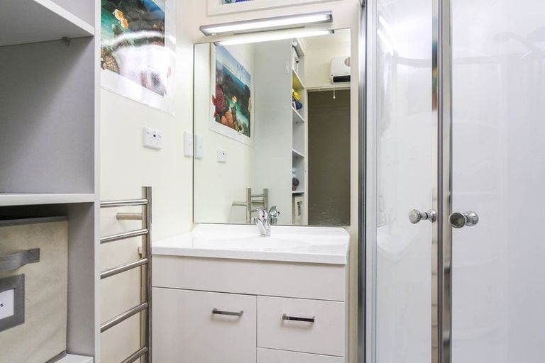 Photo of property in 48 Scott Avenue, Mangere Bridge, Auckland, 2022
