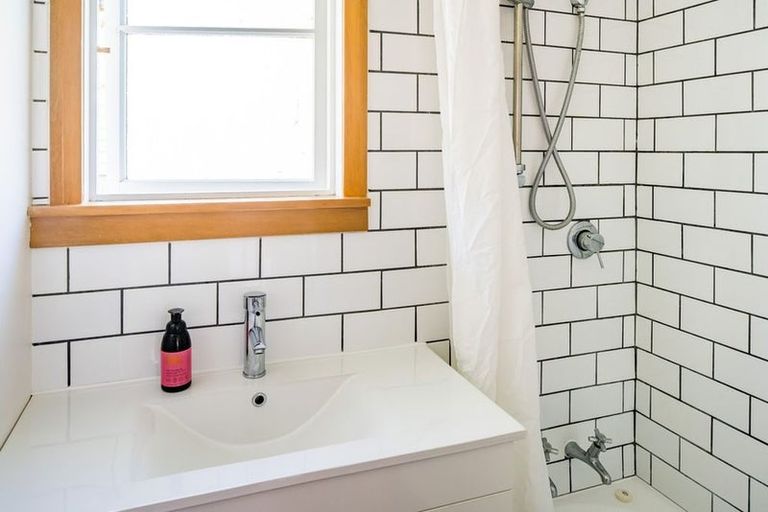 Photo of property in 7 Victory Avenue, Karori, Wellington, 6012