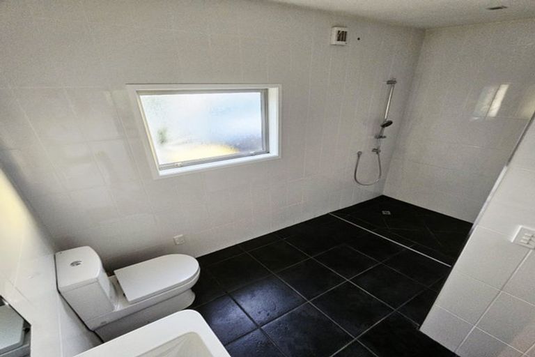 Photo of property in 73a Oraha Road, Kumeu, 0892