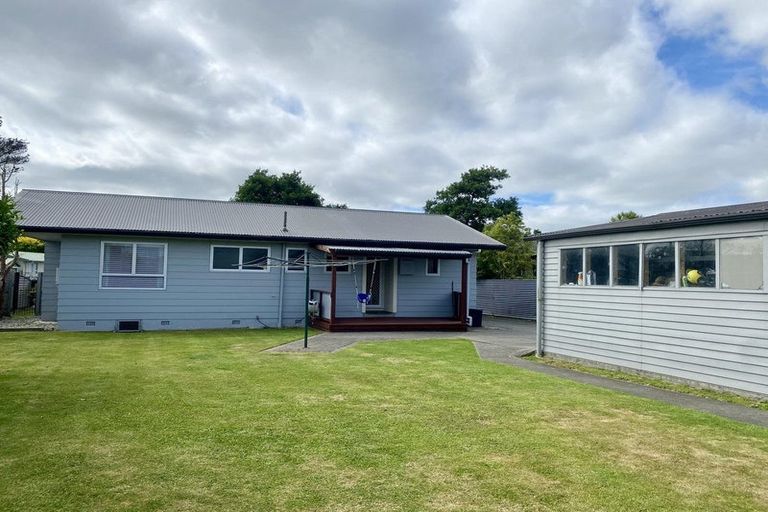 Photo of property in 127 Apollo Parade, Milson, Palmerston North, 4414