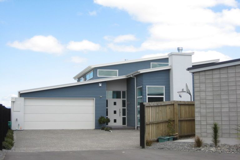 Photo of property in 1 Larchwood Lane, Parklands, Christchurch, 8083