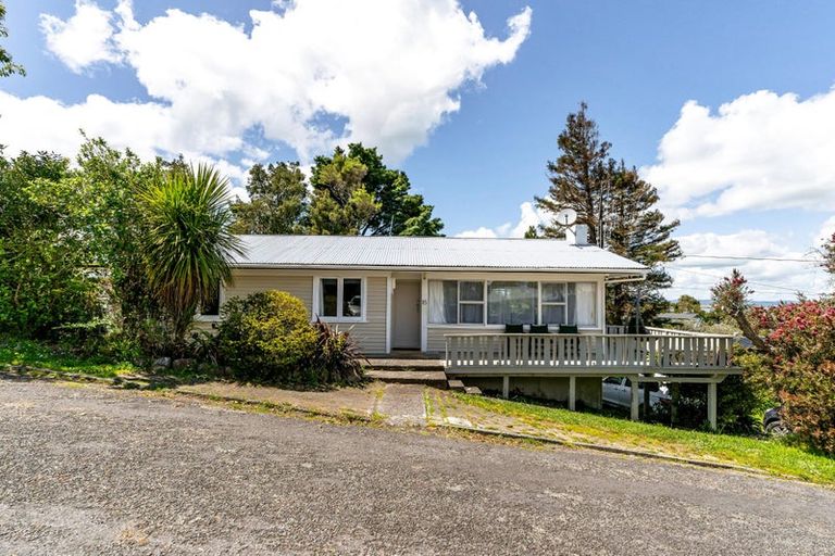 Photo of property in 16 Kohe Street, Parahaki, Whangarei, 0112