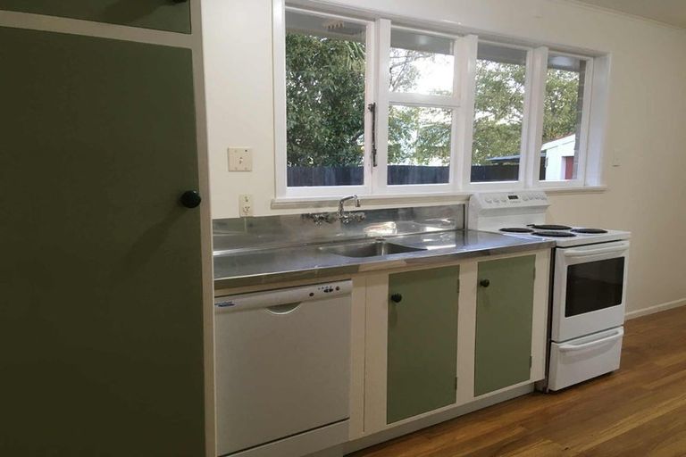 Photo of property in 1 Longden Street, Darfield, 7510