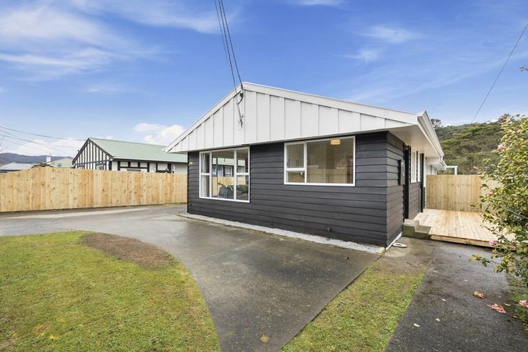 Photo of property in 89a Main Road, Wainuiomata, Lower Hutt, 5014
