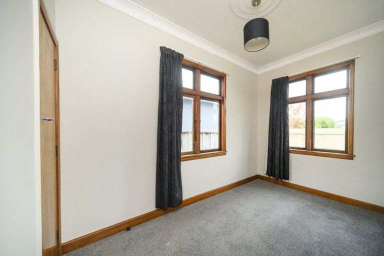 Photo of property in 25 Saint Johns Avenue, Palmerston North, 4414