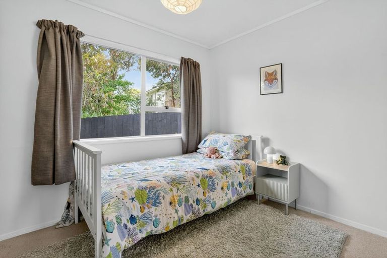 Photo of property in 2/155 Verbena Road, Birkdale, Auckland, 0626