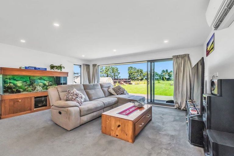 Photo of property in 13 Huntaway Lane, Dunsandel, 7682