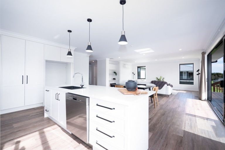 Photo of property in 30 Admiralty Drive, Haruru, 0204