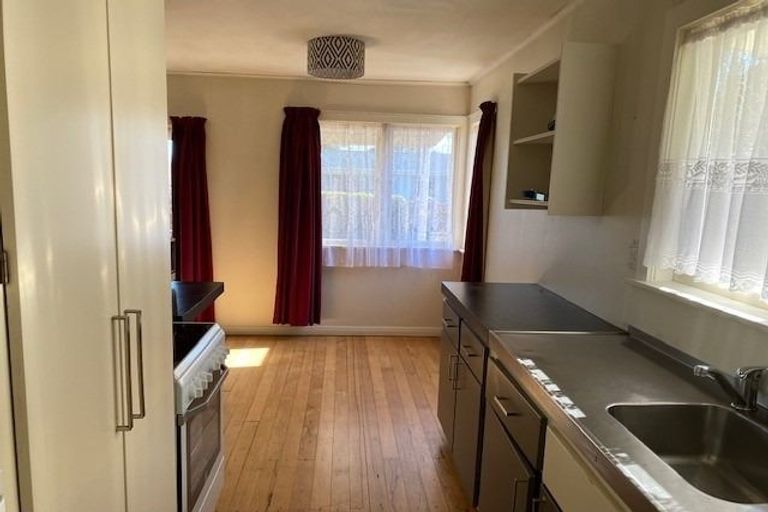 Photo of property in 14 Shanly Street, Waipawa, 4210