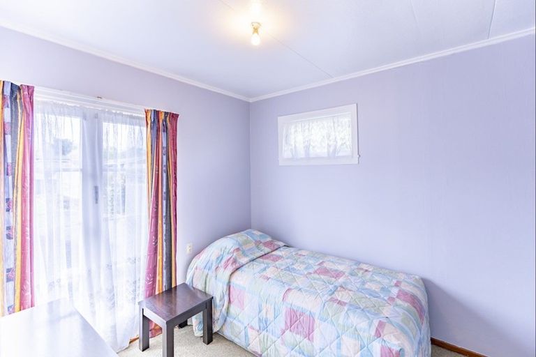 Photo of property in 65 Great North Road, Waipawa, 4210