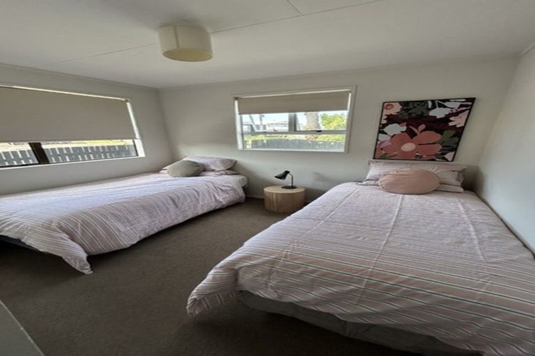 Photo of property in 1297 Papamoa Beach Road, Papamoa Beach, Papamoa, 3118
