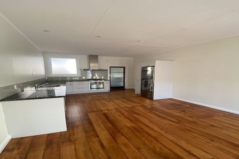 Photo of property in 69 Lavaud Street, Berhampore, Wellington, 6023