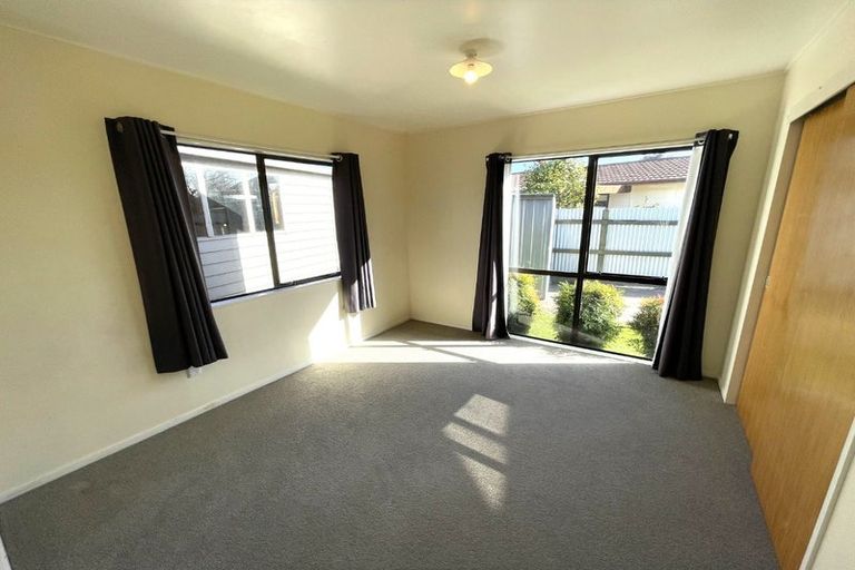 Photo of property in 15a Jeffares Place, Taradale, Napier, 4112