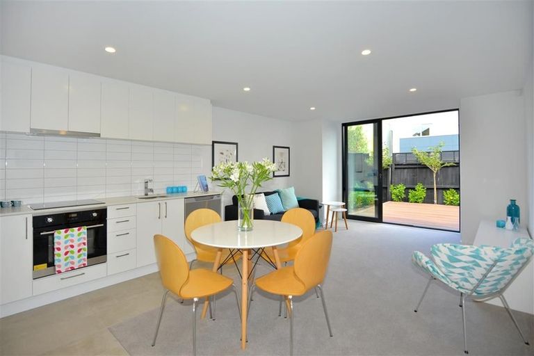 Photo of property in 5/90 Edgeware Road, St Albans, Christchurch, 8014