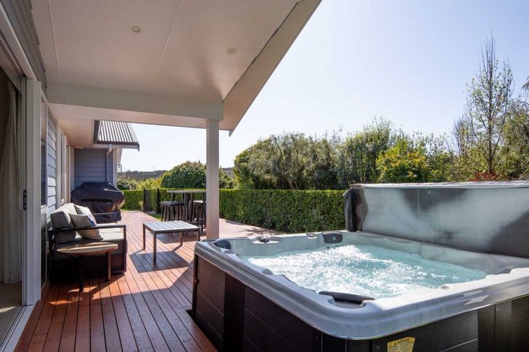 Photo of property in 10 Kingfisher Lane, Stoke, Nelson, 7011